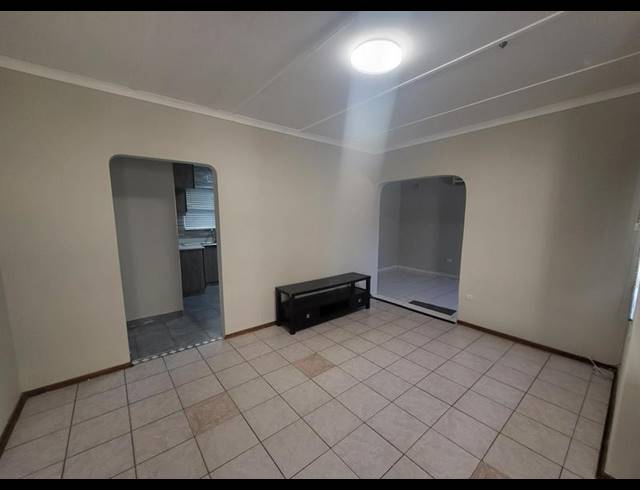2 BEDROOM PROPERTY TO RENT IN DAWNCREST